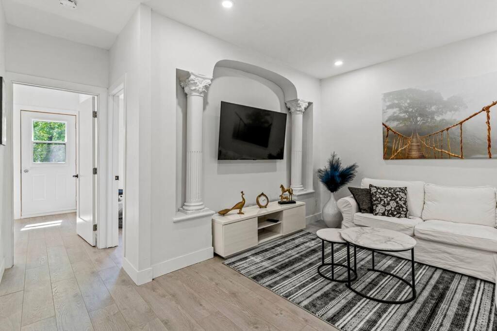 Appartement Haut De Gamme Ndg Монреаль Экстерьер фото